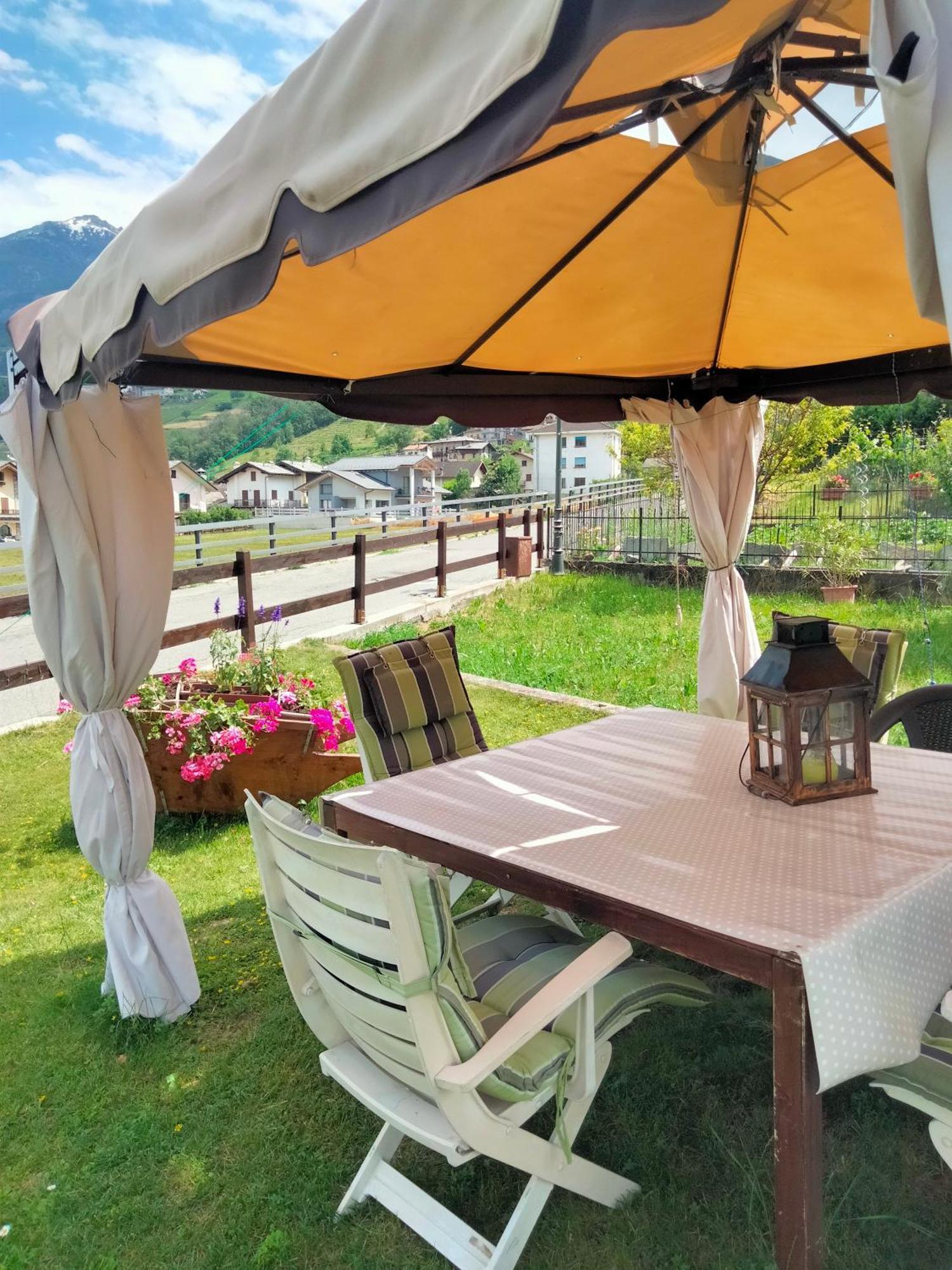 Appartamento Signorile Con Giardino 奥斯塔 外观 照片